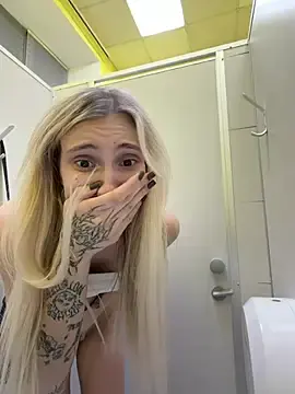 Stripchat Watch Live Sex Cams of Pink_Kiss
