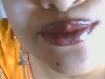 Stripchat Nude Webcam of Riyaa-bhabi