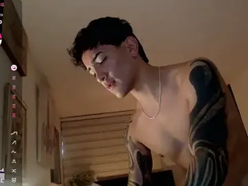 Stripchat Live Sex of ivaaaan_