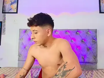 Stripchat Live Sex of Michael_Lopez_1