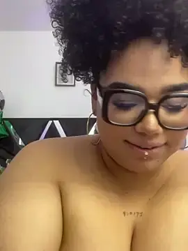 Stripchat Nude Webcam of SunniieeFrequency