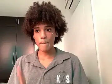 Stripchat Free Live Porn of Max_Rain