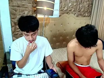 Stripchat Adult Video Chat of roberthugecock