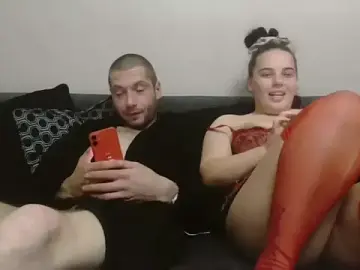 Stripchat Sex Cam of Kinkycouple142
