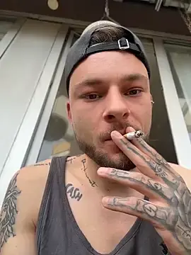 Stripchat Live Sex Cam of inkeddenis