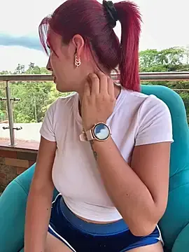 Stripchat Sex Chat of LINDA_PATTY94