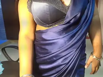 Stripchat Nude Webcam of Miss_Aarnaaz