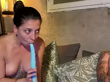 Stripchat Free Porn Cam of sweetieandcam