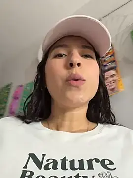 Stripchat Sex Cam of LittleDoll___