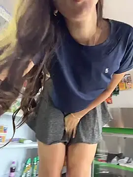 Stripchat Best Webcam of LittleDoll___