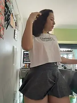 Stripchat Live Sex Cam of LittleDoll___