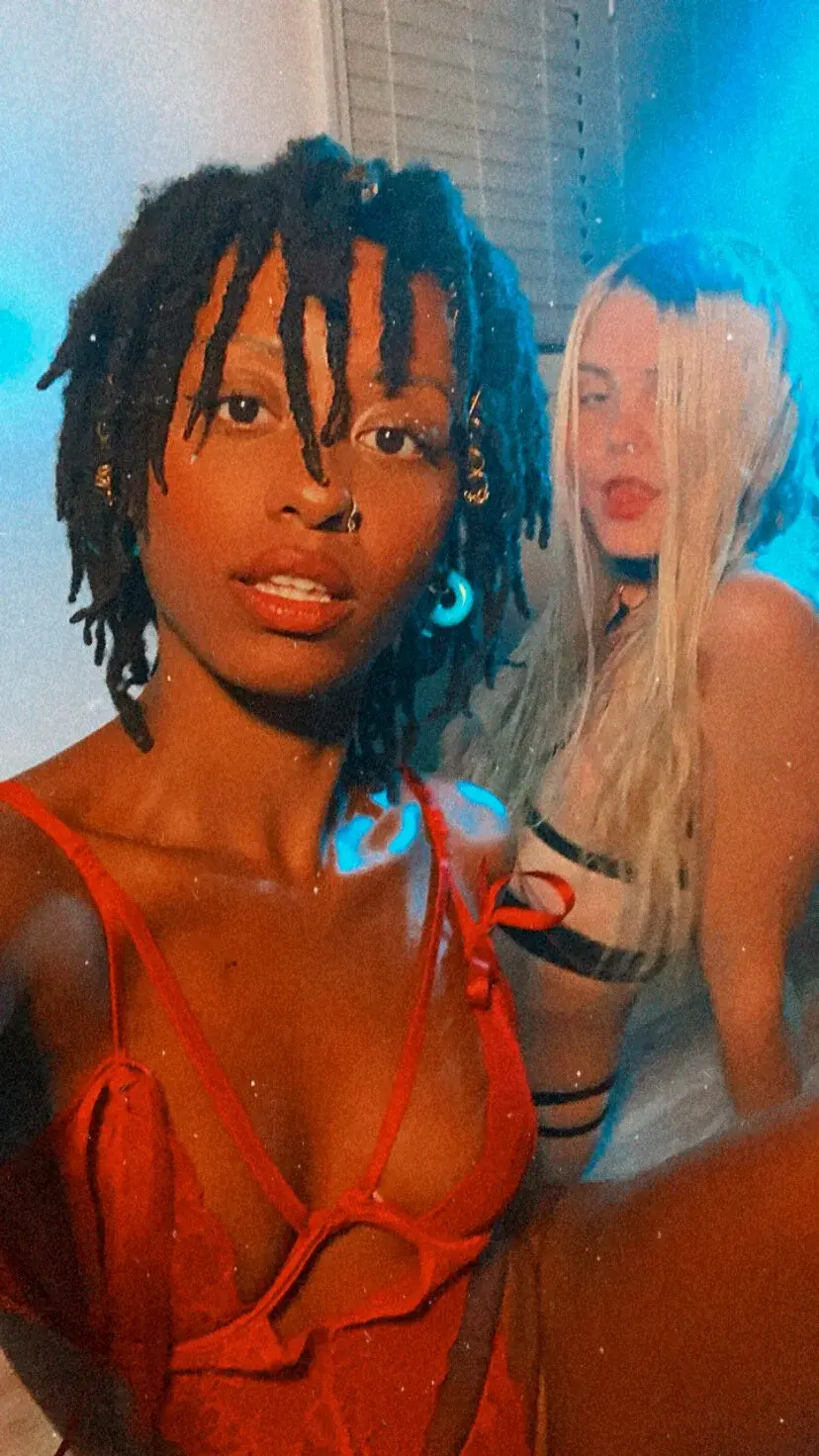 StudioWahines69