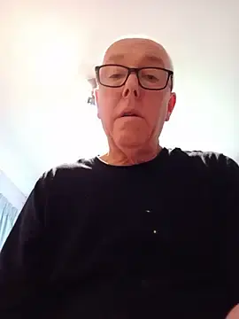 Stripchat Live Sex of Saintbull68