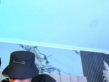 Stripchat Sex Cam of candyandmarilyn