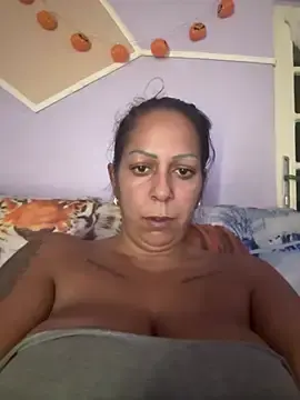 Stripchat Free Porn Cam of wildfarmbabe