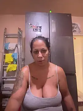 Stripchat Free Live Porn of wildfarmbabe