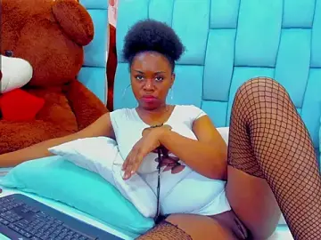 Stripchat Live Sex Cam of hazellanee