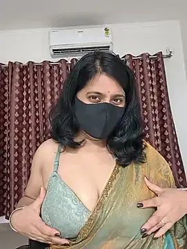 Stripchat Sex Cam of Cute-Maanvi