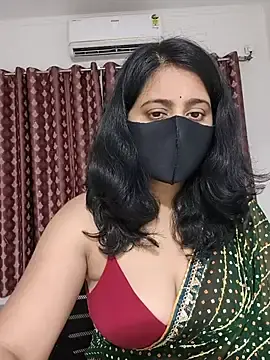 Stripchat Adult Webcam of Cute-Maanvi