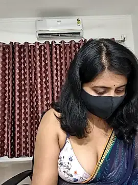 Stripchat Free Porn Cam of Cute-Maanvi
