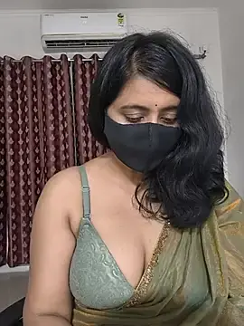 Stripchat Adult Webcams of Cute-Maanvi