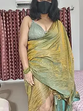 Stripchat Nude Webcam of Cute-Maanvi