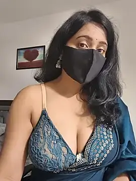 Stripchat Adult Webcam of Cute-Maanvi