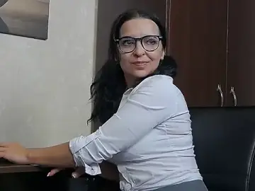 Stripchat Best live sex cam show of Ortensialady76