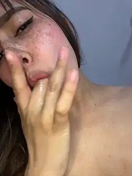 Stripchat Live Sex Cam of CANDYXXX-
