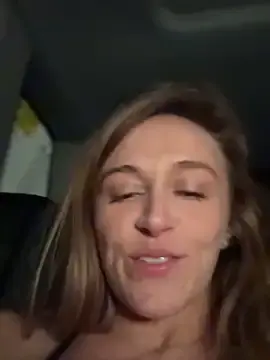 Stripchat Free Porn Cam of lunagirl13