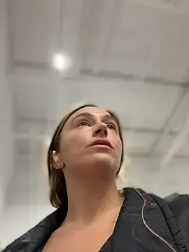 Stripchat Live Sex of lunagirl13