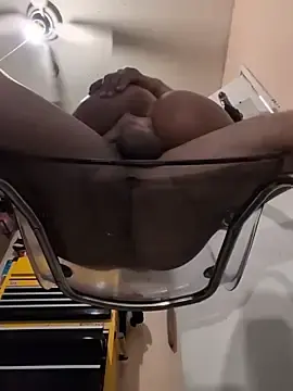 Stripchat Adult Webcam of Cnutt310