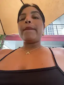 Stripchat Live Sex Cam of Sara-Vegaa