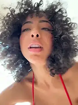 Stripchat Live Sex Cam of OSHUN_