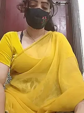 Stripchat Adult Webcam of Saanvi-Sen