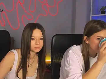 Stripchat Sex Cam of bloom_night