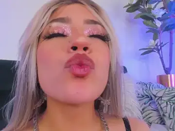 Stripchat Free Porn Cam of megan_shyne