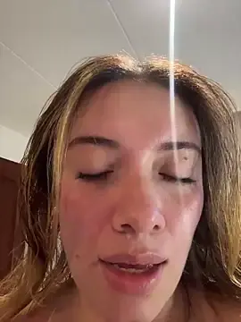 Stripchat Free Porn Cam of valery_mora