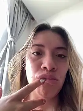Stripchat Adult Webcams of valery_mora