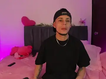 Stripchat Live Sex Cam of Bonny_and_carrot