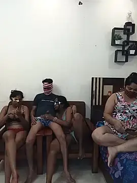 Stripchat Live Sex Cam of Sexy_anaamika