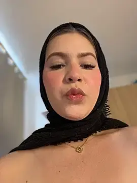 Stripchat Live Sex Cam of naughty__angel