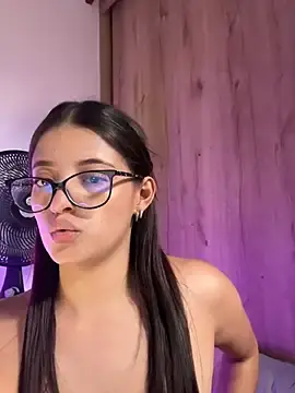 Stripchat Adult Webcam of Arilw