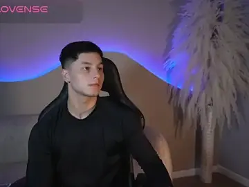 Stripchat Sex Cam of Noah_Clarkk