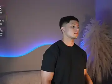 Stripchat Sex Cam of Noah_Clarkk
