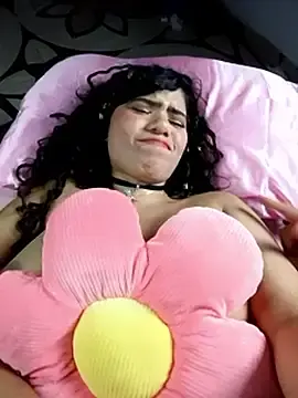 Stripchat Adult Webcam of Simone_Miller