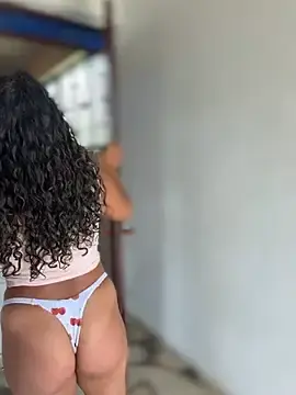 Stripchat Sex Cam of Simone_Miller