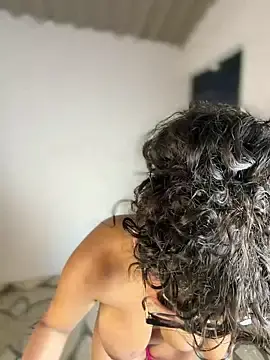 Stripchat Free Porn Cam of Simone_Miller