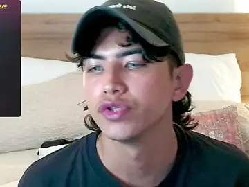 Stripchat Free Porn Cam of olly_jerez