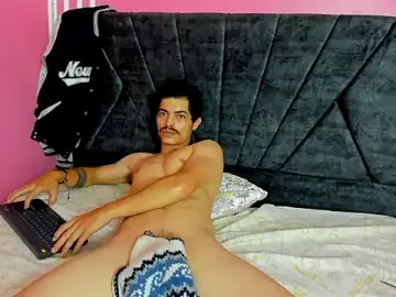 Stripchat Free Porn Cam of taylor_Stele